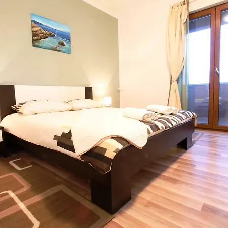 Holiday home Danica Smoljanci